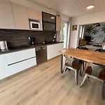 Maison Renovee Pres De La Avec Jardin Clos Et Parking - Fr-1-426-562 Barbâtre
